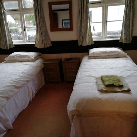 Hotel The Royal Oak Kington  Esterno foto