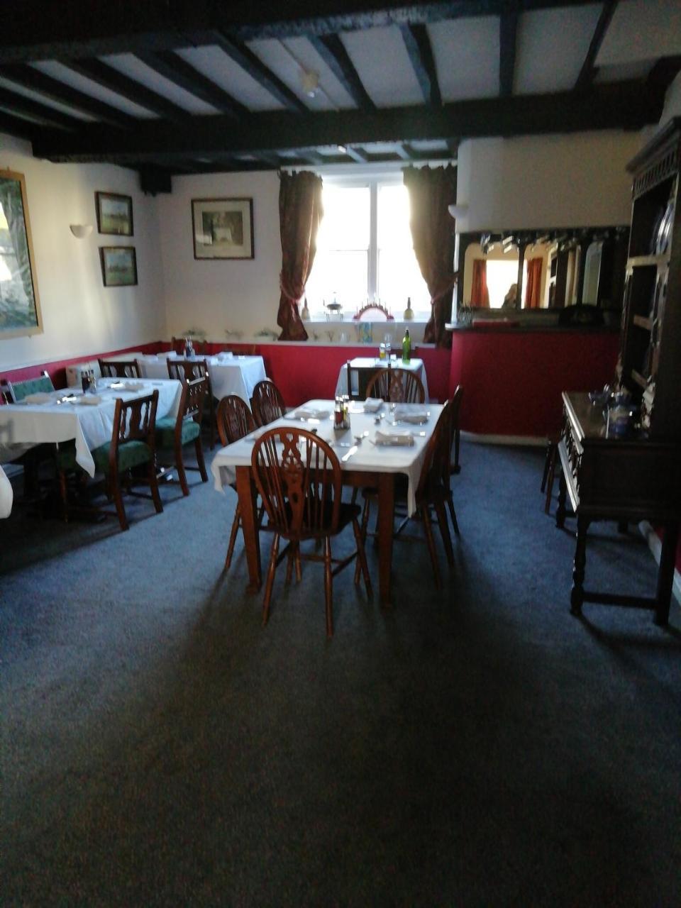 Hotel The Royal Oak Kington  Esterno foto
